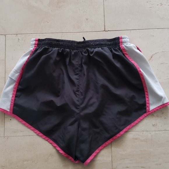 Running shorts - Picture 4 of 4